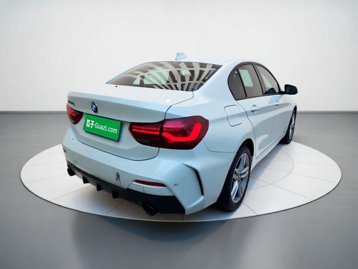 1 Series 2023 120i M Sport photo 6