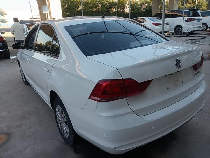 Santana 2021 1.5L AT photo 4