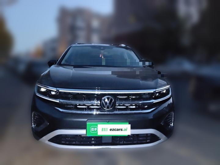 2025 530TSI AWD Flagship Pro 6-Seater photo 2