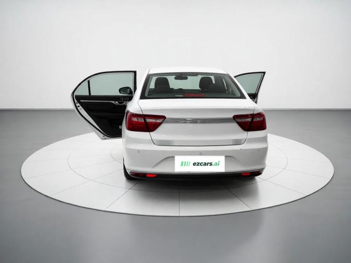 Vision 2018 1.5L MT photo 4