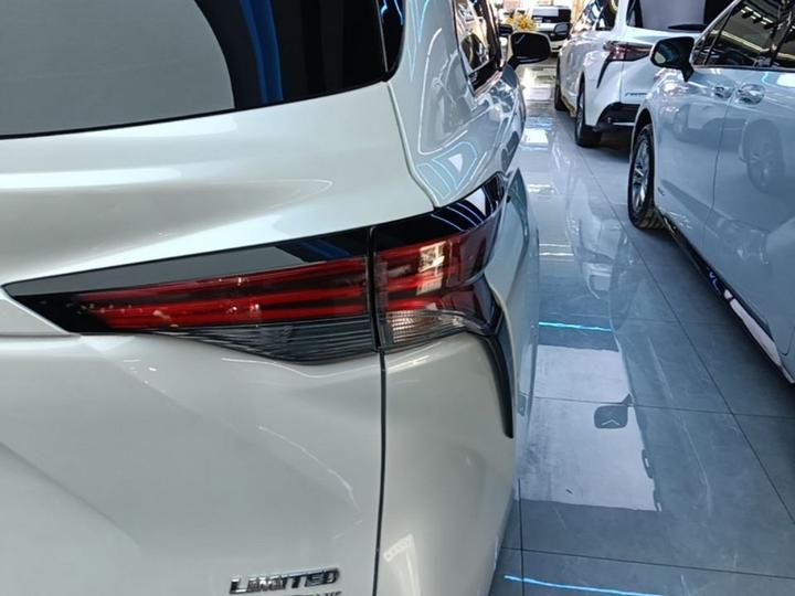 Sienna 2024 2.5L Hybrid AWD Premium photo 7