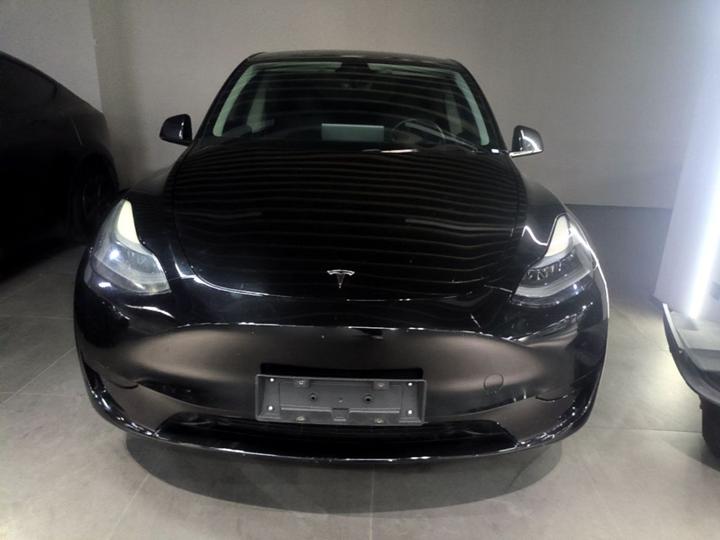 Model Y 2024 RWD photo 2