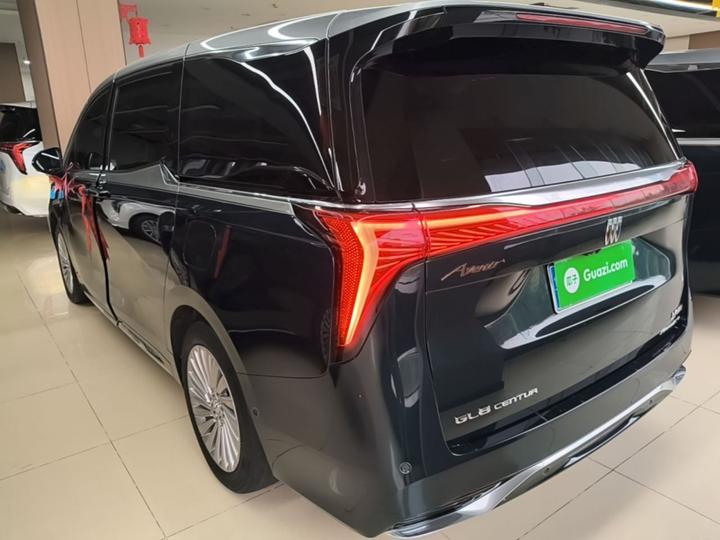 2023 2.0T 4-Seater photo 4
