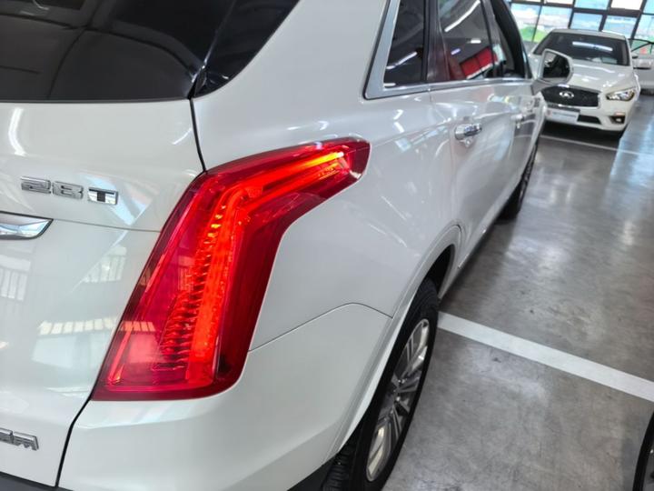 XT5 2016 28T AWD Luxury photo 7