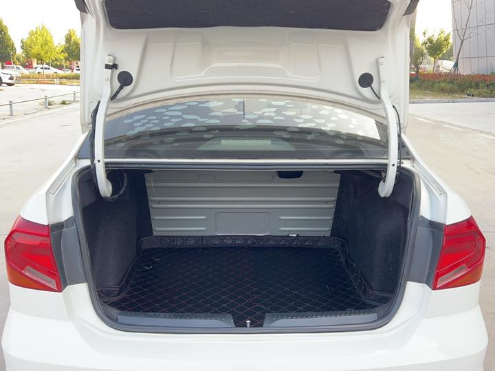 2017 1.5L AT Comfort photo 8