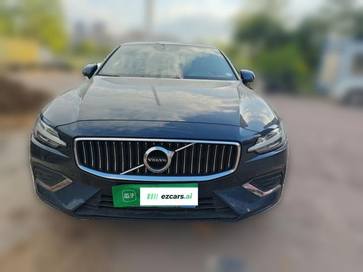 S60 2022 B4 Luxury photo 2