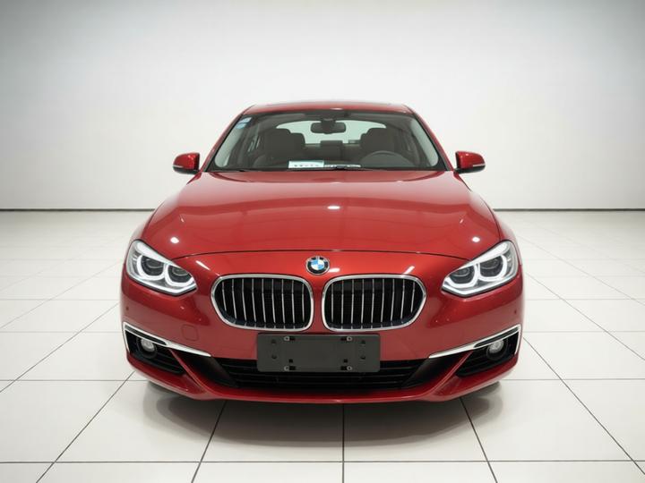 1 Series 2017 118i Design Package photo 2