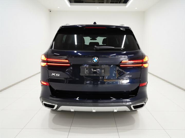 X5 2023 xDrive 30Li Exclusive M Sport Package photo 3