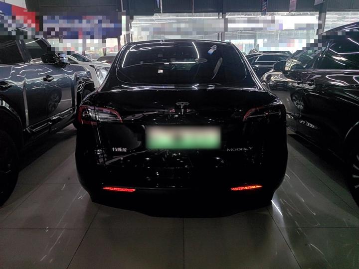 Model Y 2022 Facelift RWD photo 3