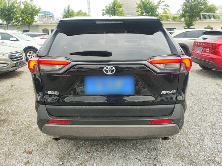 RAV4 2021 2.0L CVT RWD PLUS photo 3