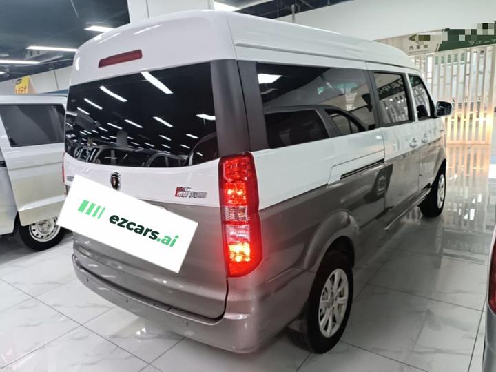 Jinbei Hiace X30L 2024 Bus 5/6/7-Seater photo 6