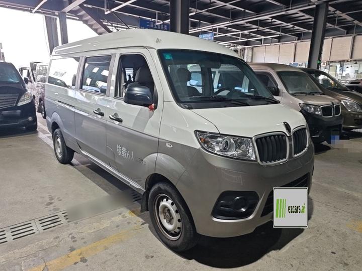 Jinbei Hiace X30L 2024 Champion Bus 5/6/7-Seater photo 3