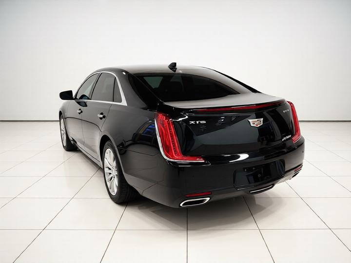 XTS 2018 28T Tech photo 4