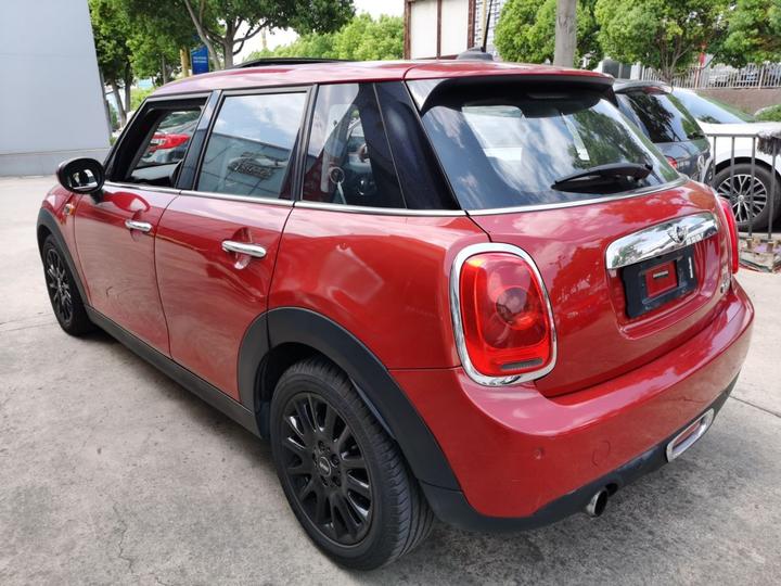 2016 1.2T ONE 5-Door photo 4