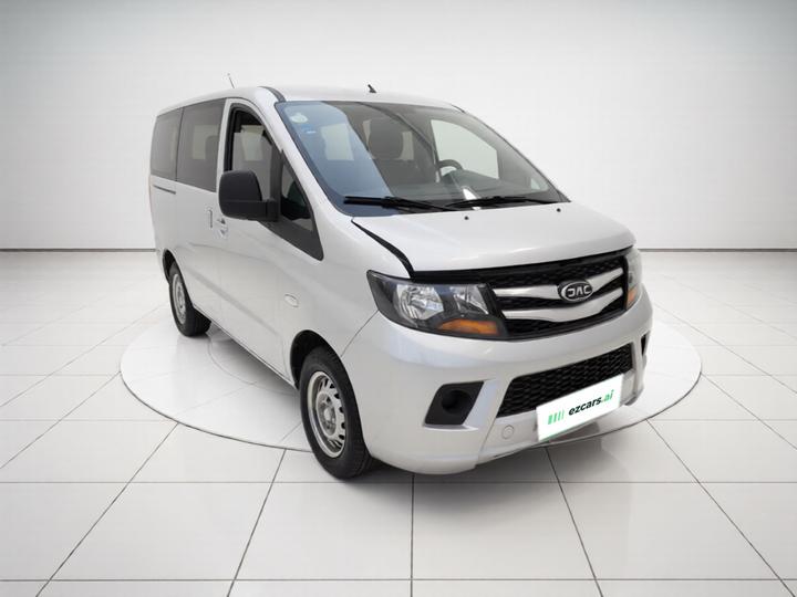 Refine M3 2018 1.6L Comfort photo 3