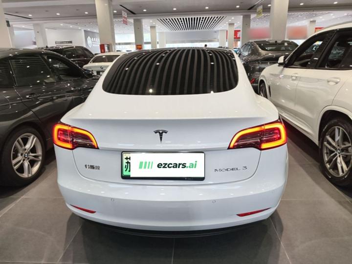 Model 3 2022 RWD photo 3