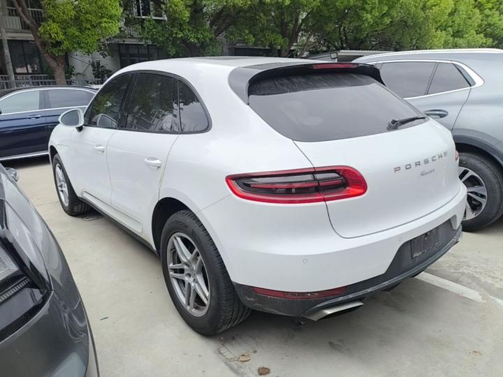 2017 Macan 2.0T photo 4