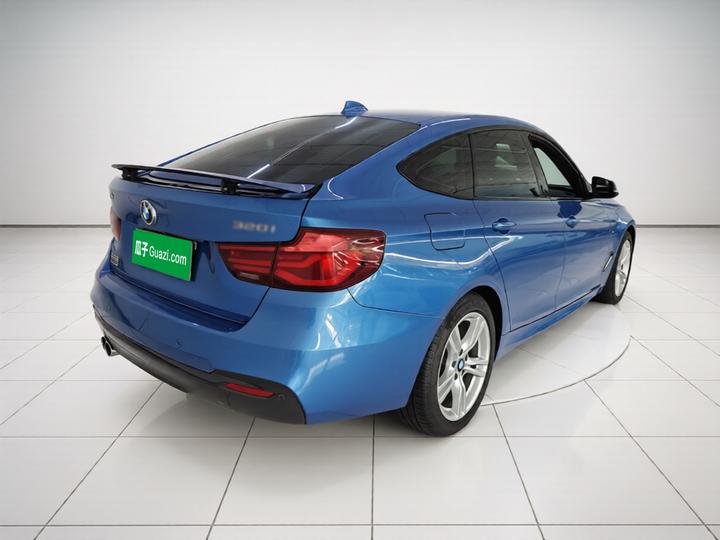 3 SeriesGT 2019 320i M Sport Package photo 6