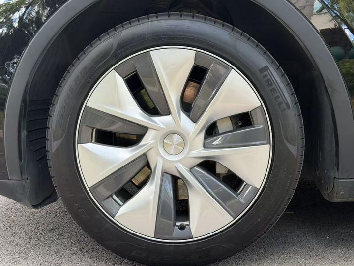 Model Y 2022 Facelift RWD photo 5