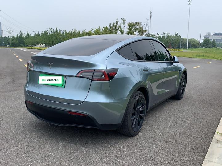 Model Y 2021 Standard Range RWD photo 4