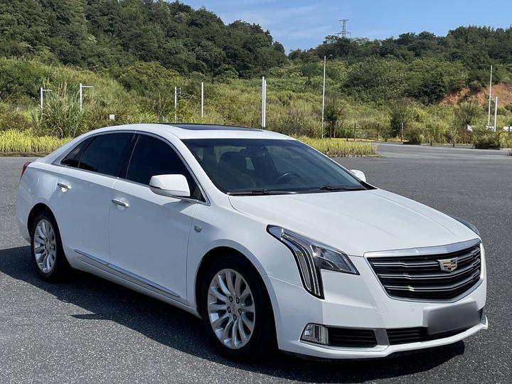 XTS 2018 28T Elite photo 3