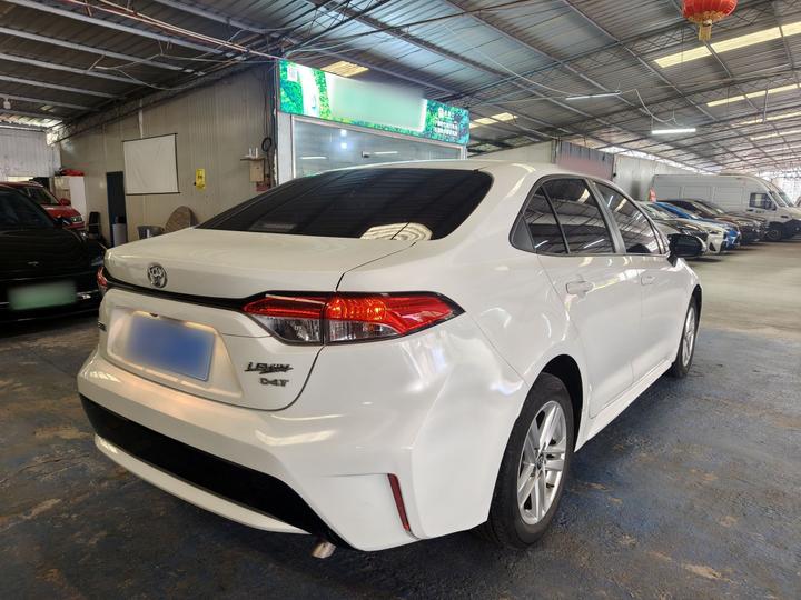 Levin 2022 185T CVT Luxury photo 6