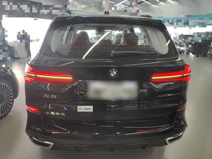 X5 2025 xDrive 30Li Exclusive M M Sport Night Package photo 3