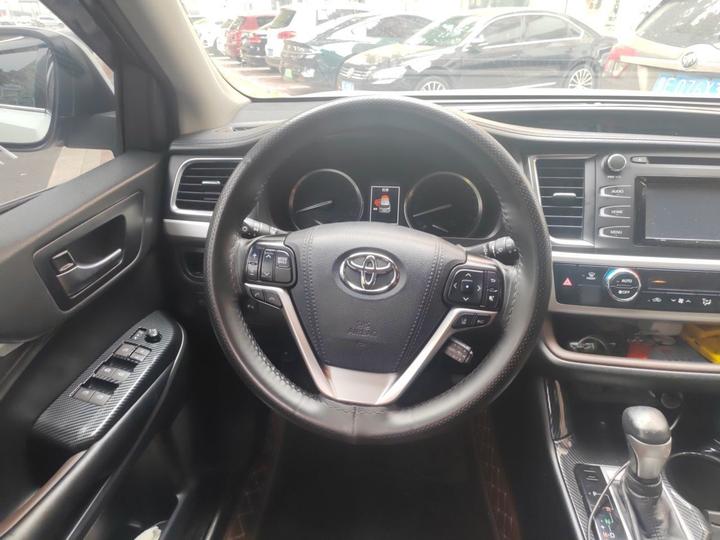 Highlander 2018 2.0T AWD Luxury 7-Seater China V photo 3