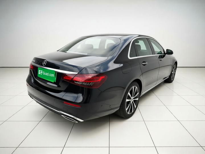 E-Class EV 2022 Facelift E 350 e L PHEV photo 4