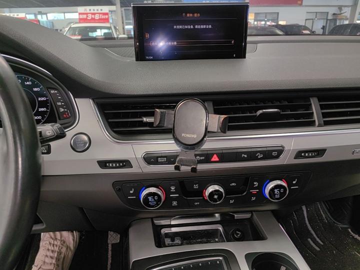 Q7 2018 45 TFSI Tech photo 4