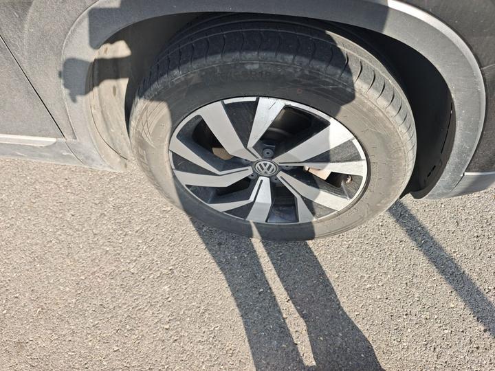 Tayron 2020 330TSI RWD Luxury Connected photo 8