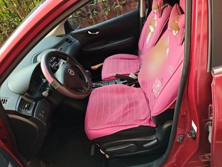 Tiida 2011 1.6L CVT Comfort photo 7