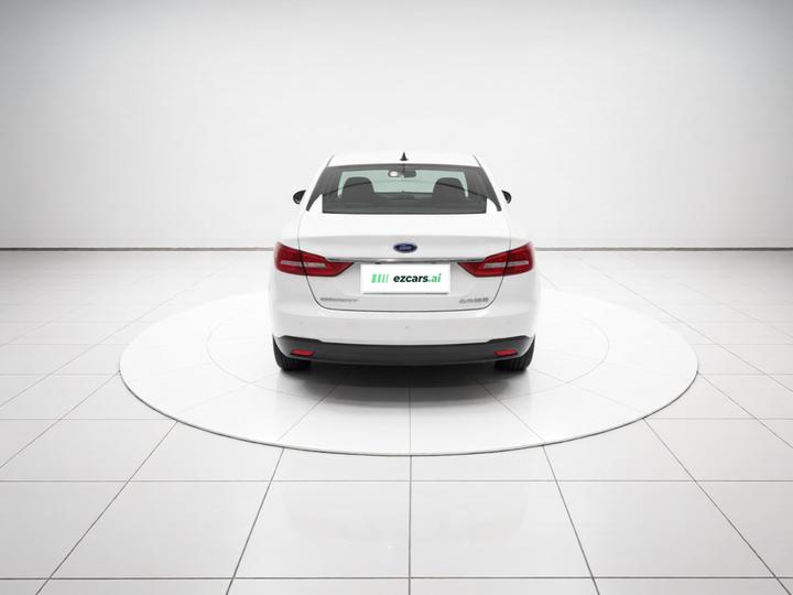 Escort 2019 Facelift 1.5L AT China VI photo 5