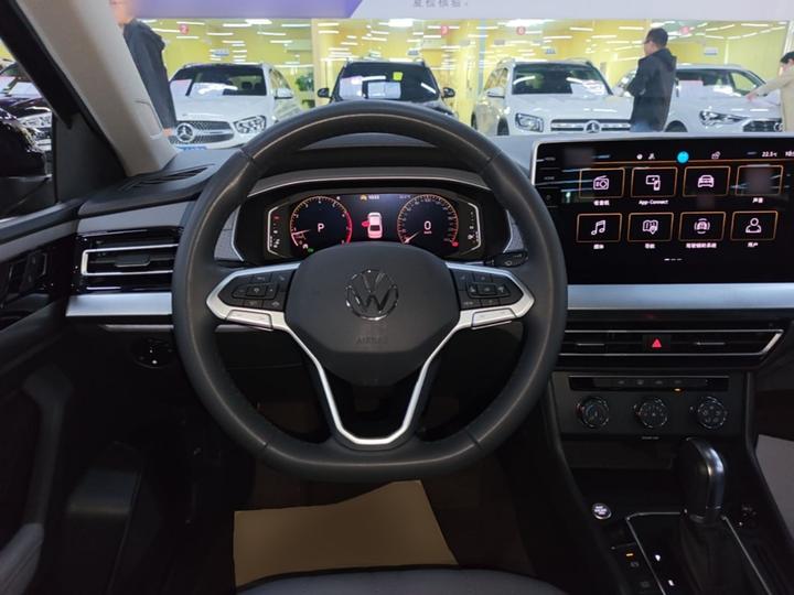 Lavida 2024 1.5L AT photo 3