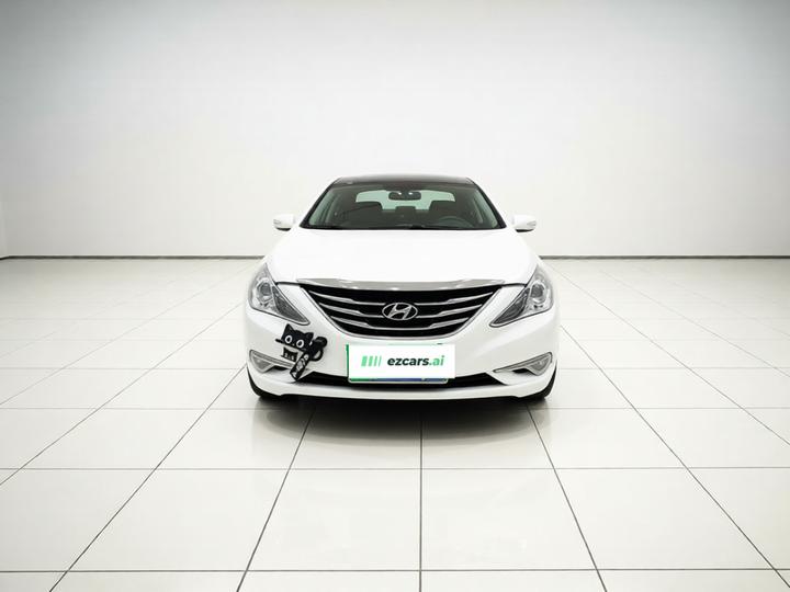 Sonata 2014 2.0L AT Luxury photo 2