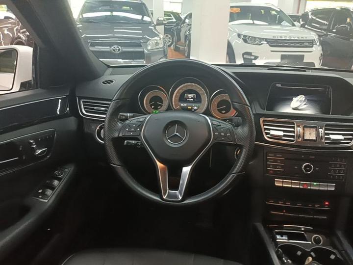 E-Class 2015 Facelift E 200 L Sport photo 6