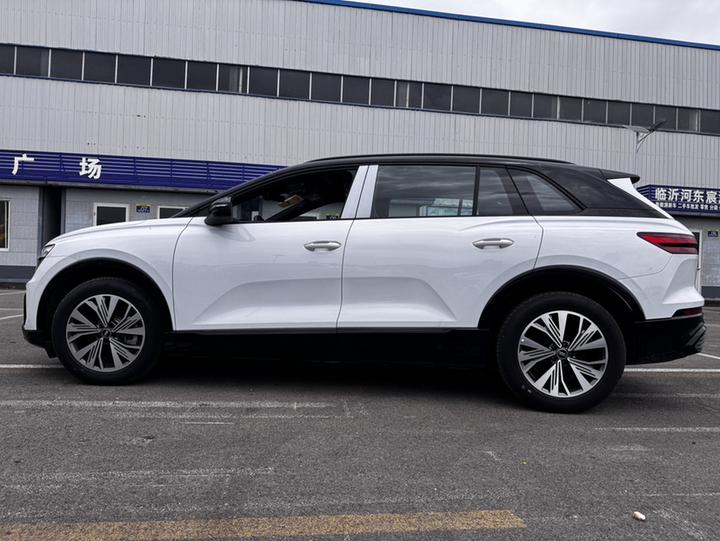 Q5 e-tron 2023 40 e-tron photo 3