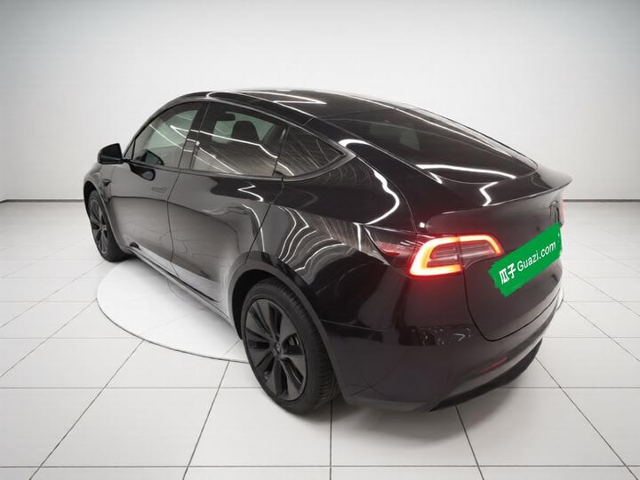 Model Y 2022 Facelift RWD photo 4