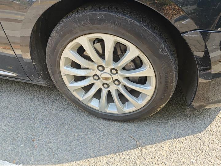XTS 2018 28T Tech photo 8