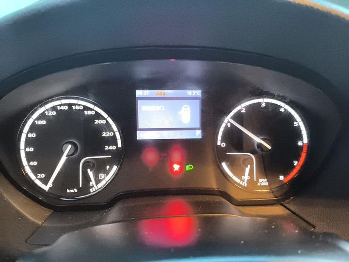 3 2014 Sedan 1.6T AT photo 4