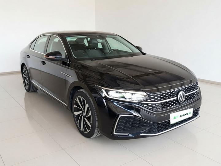 Passat 330TSI Luxury photo 3