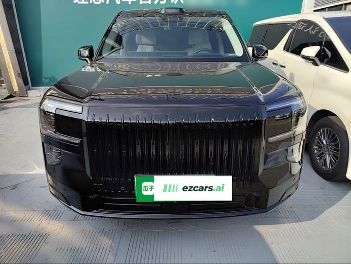 9X 2025 Ultra 70kWh 6-Seater photo 2