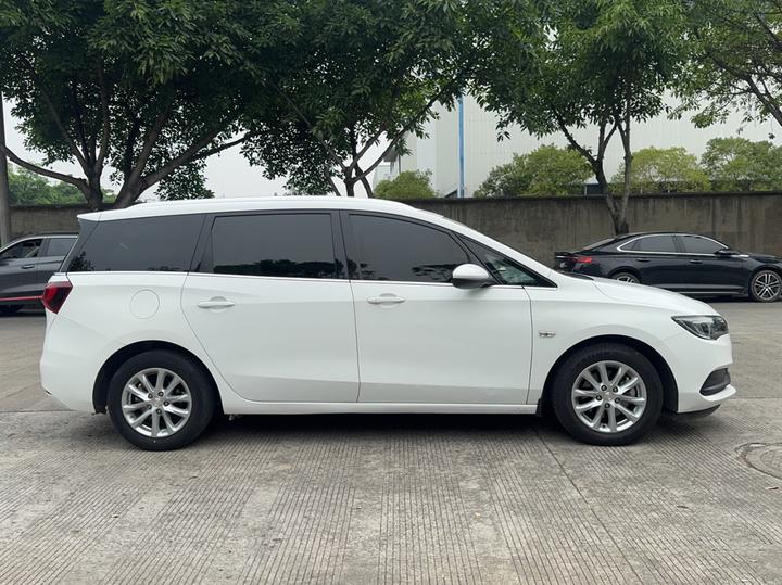 GL6 2018 18T 6-Seater Elite photo 4