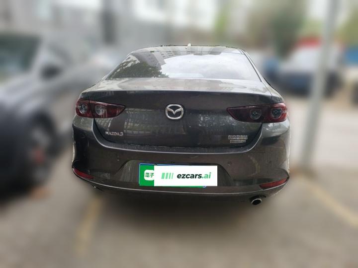 3 Axela 2020 1.5L AT photo 5