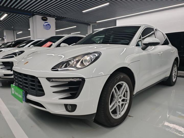 2017 Macan 2.0T