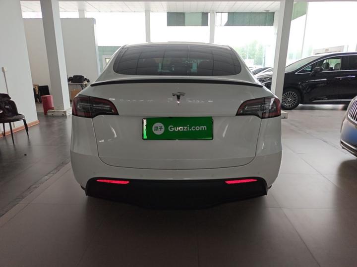 Model Y 2022 Facelift RWD photo 5