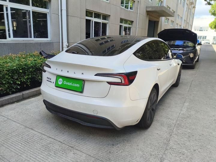 Model 3 2025 RWD photo 4