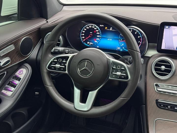 GLC 2020 GLC 260 L 4MATIC Luxury photo 3