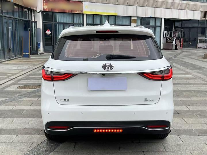 Song MAX 2017 1.5T AT Connected Elite 7-Seater photo 5