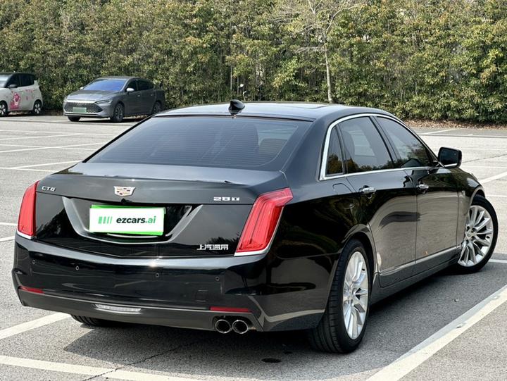 CT6 2016 28T Leading photo 2